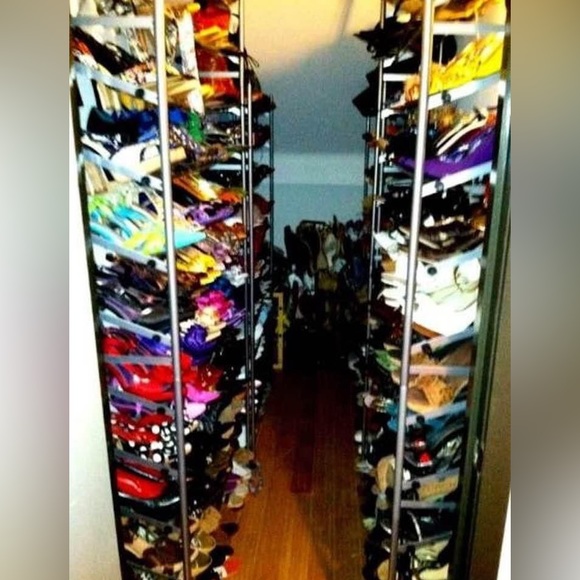 Meet your Posher, CrystalCharmz - Picture 7 of 8